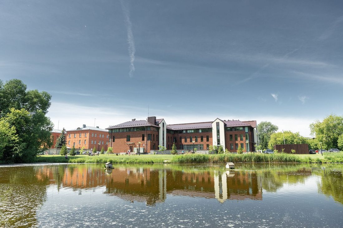 Газпромнефть-Восток, Томские новости, родные города родниковое озеро вода пресная в Томске питьевая «Газпромнефть-Восток» поддержал проект по сохранению родникового озера