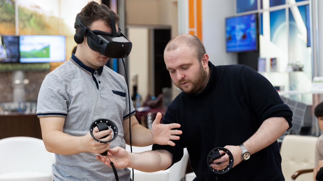 Газпромнефть-Восток, Томские новости, гпн школьники подростки студенты гпн газпромнефть В Томске прошел научный кэмп для школьников и студентов при поддержке «Газпром нефти»