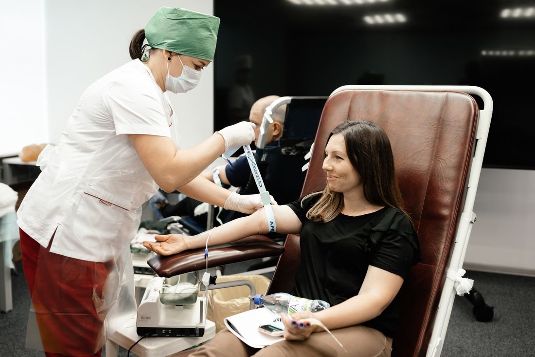 Газпромнефть-Восток, Томские новости, газпром донор сдать кровь социальная ответственность Сотрудники из «Газпромнефть-Востока» приняли участие в Дне донора и пополнили банк крови регионального медицинского центра