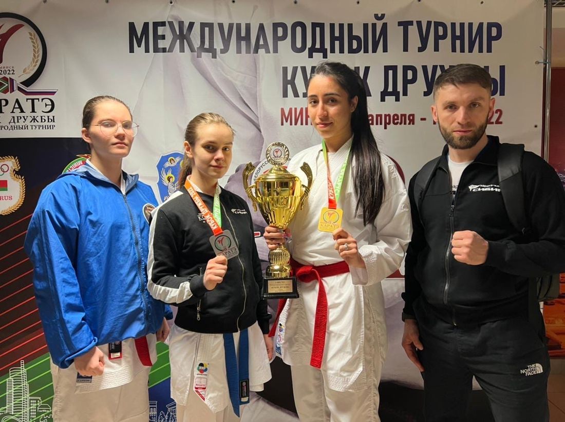 Спорт, Спорт в Томске, Томские новости, турнир чемпионат выиграли соревнования кубок томские каратисты карате Томички взяли «золото» и «серебро» на «Кубке дружбы» России, Казахстана и Белоруссии