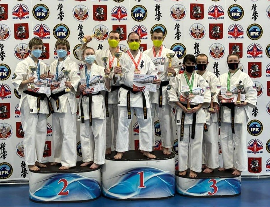 Спорт, Спорт в Томске, Томские новости, карате спорт серебро золото томский спорт победа выиграли заняли первое место томские победы томская Каратисты из Томской области привезли два «золота» и «серебро» с всероссийских соревнований