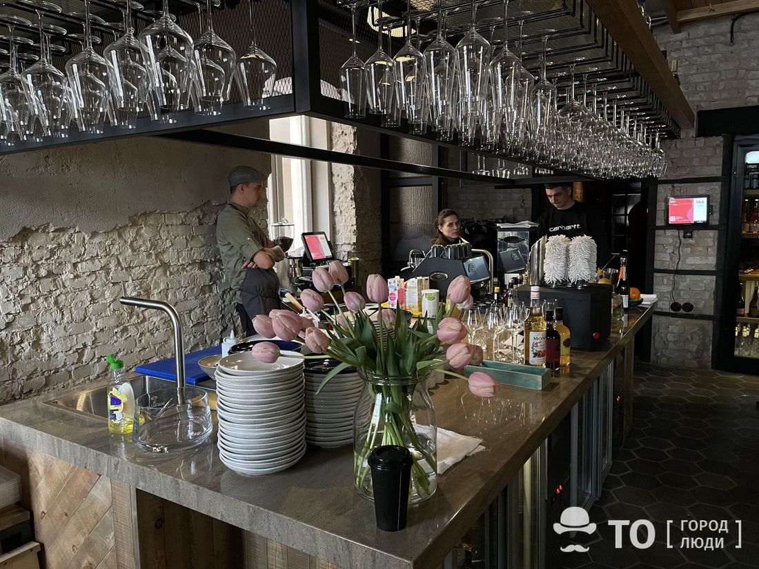 Еда, Томские новости, куда сходить новые заведения места кафе Томска отдых еда рестораны В Томске открылся новый гастробар Korobok