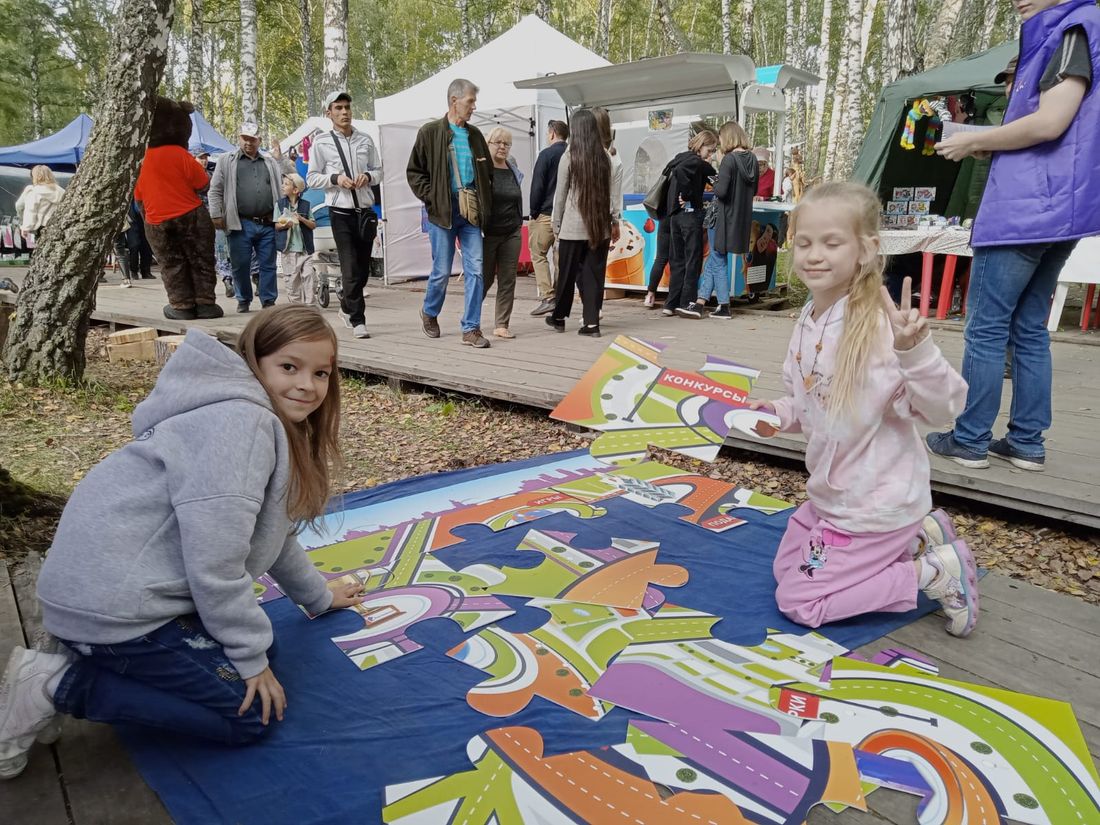 Ростелеком, Томские новости, Ростелеком праздник топора сервис цифровые сервисы РТ праздник топора Гости томского фестиваля «Праздник топора» познакомились с цифровыми сервисами «Ростелекома»