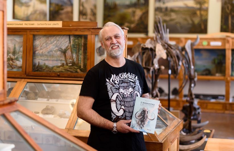 Книги, Книги в Томске, Образование и наука, ТГУ, Томские новости, ТГУ образование книги лучшие идеи научпоп образование Издание томского ученого о мамонтах признана лучшей просветительской книгой года