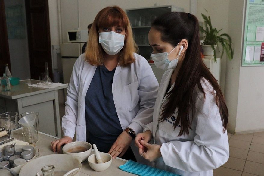 Образование и наука, Томские новости, ТПУ, ТПУ ученые образование вузы нефть обработка получение нефти ТРИЗ трудноизвлекаемые ресурсы Томская магистрантка разработала установку для магнитной обработки нефти