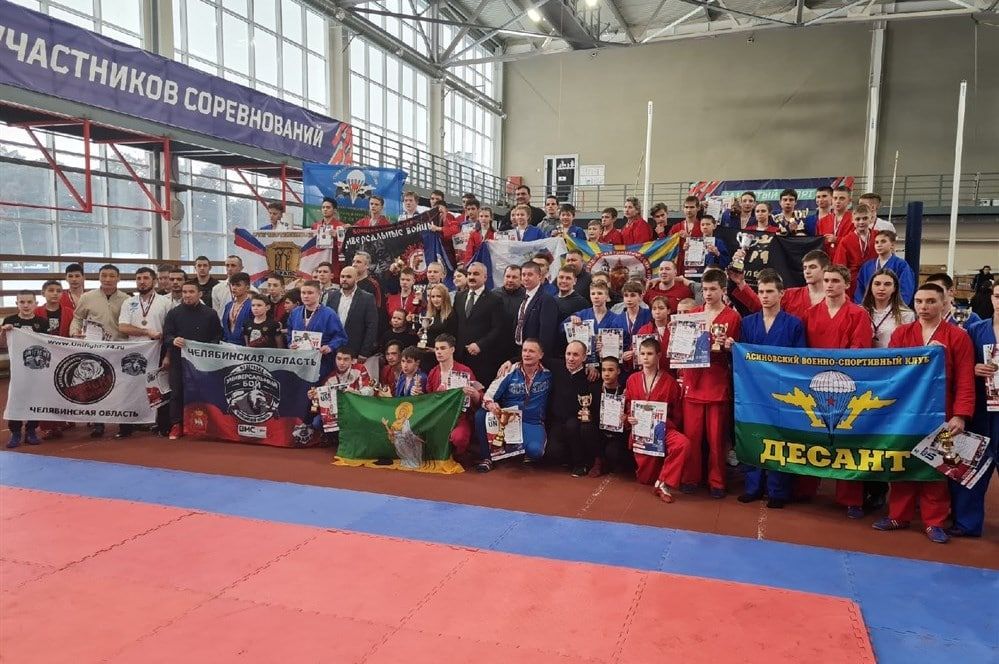 Спорт, Спорт в Томске, Томские новости, универсальный бой турнир выиграли проиграли соревнования медали томский спорт бойцы боевые искусства Томские спортсмены привезли 32 медали с всероссийских соревнований по универсальному бою