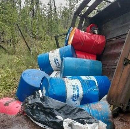 Криминал, Происшествия, Томские новости, топливо украл вор сторож дизтопливо перевернулся сводка происшествий жесть Томска В Томской области сторож украл и продал более 3 тонн дизтоплива, но попался из-за перевернувшегося грузовика