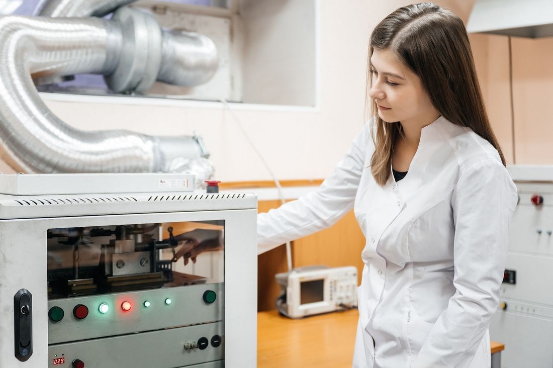 Образование и наука, Томские новости, ТПУ, Томск Томская область ученые ТПУ энергетика автомобиль резина шины исследование наука университет эк Томские ученые предложили новый способ утилизации изношенной авторезины