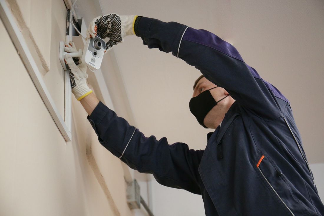 Ростелеком, Томские новости, видеонаблюдение ЕГЭ школа онлайн-трансляция показ камеры наблюдения «Ростелеком» обеспечил систему видеонаблюдения для онлайн-трансляции ЕГЭ в Томской области