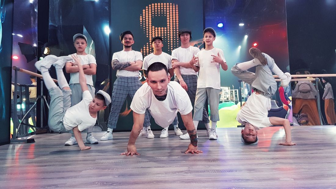 Томские новости, Роган ринг спорт танцы выиграли проиграли участники UFC пригласили северского танцора с ограниченными возможностями поставить рекорд Гиннеса