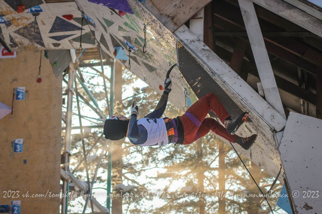 Спорт, Спорт в Томске, Томские новости, спорт турнир соревнования выиграли интересные новости Томска томские спортсмены Спортсмены из 10 регионов страны собрались на состязаниях по ледолазанию в Томске