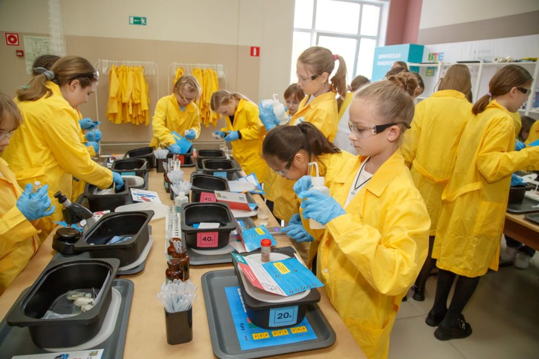 Томские новости, конкурс дети фестиваль образование химия сибур поддержка науки Химичили в удовольствие: образовательный фестиваль СИБУРа в Томске посетили более 2500 школьников