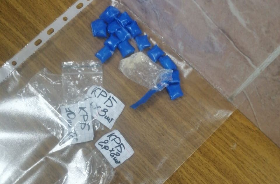 Криминал, Происшествия, Томские новости, арестовали задержали сводка происшествий жесть Томска интересные новости Жительница Северска распространила более 45 закладок у вокзала, пока её не задержали полицейские