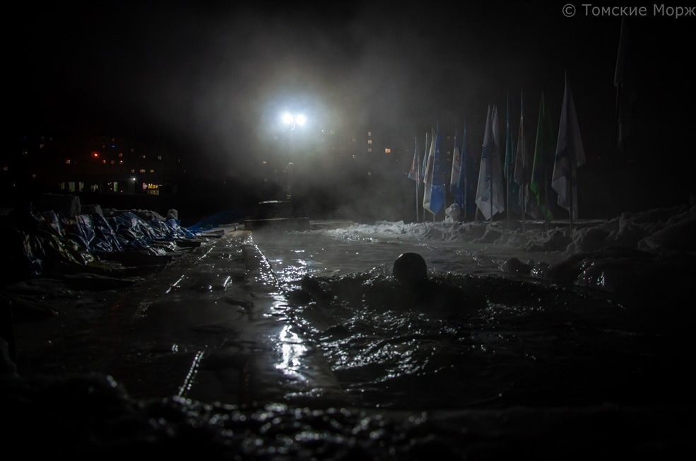 Спорт, Спорт в Томске, Томские новости, пловцы заплыв ледяная вода томский спорт интересные новости Томска Томские моржи победили в суточном марафоне по заплыву в ледяной воде