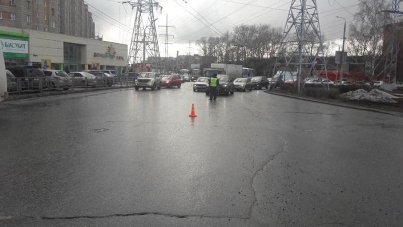 Происшествия, Томские новости, авария ДТП столкновение маршрутка южное кольцо Пассажир маршрутки пострадал в ДТП с иномаркой в Томске