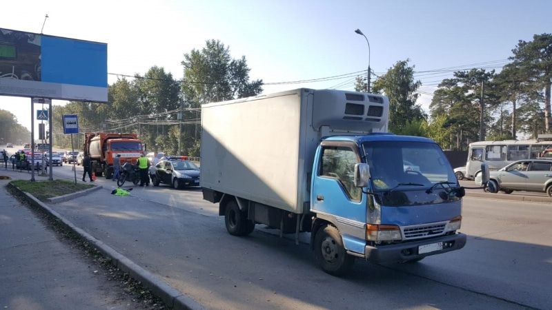 Происшествия, Томские новости, аварий сводка происшествий сбил пострадал ДТП В Томске при столкновении двух грузовиков погиб пешеход