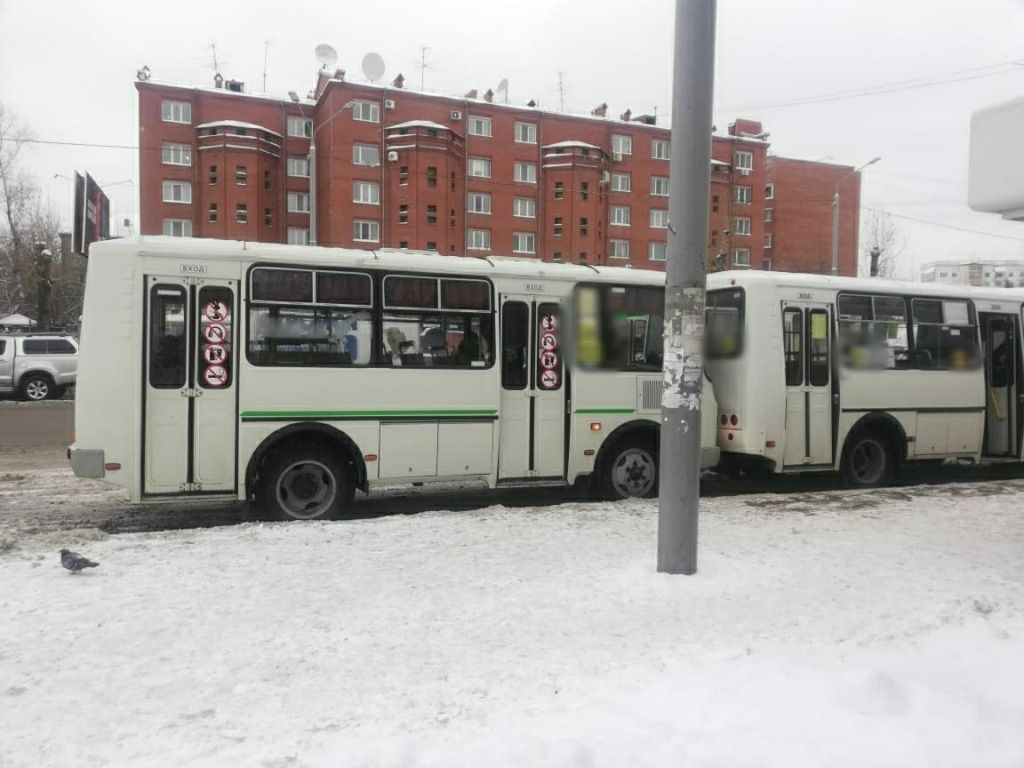 Происшествия, Томские новости, авария ДТП врезались происшествия пострадали сводка происшествий дорожная обстановка В Томске пожилую женщину доставили в больницу после столкновения попутных маршруток