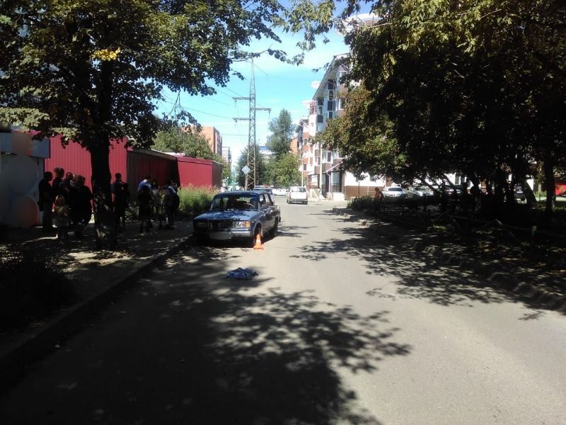 Происшествия, Томские новости, дтп сводка происшествий попала под колеса сбили ребенка пострадал ребенок Шестилетняя девочка попала под колеса ВАЗа в Томске