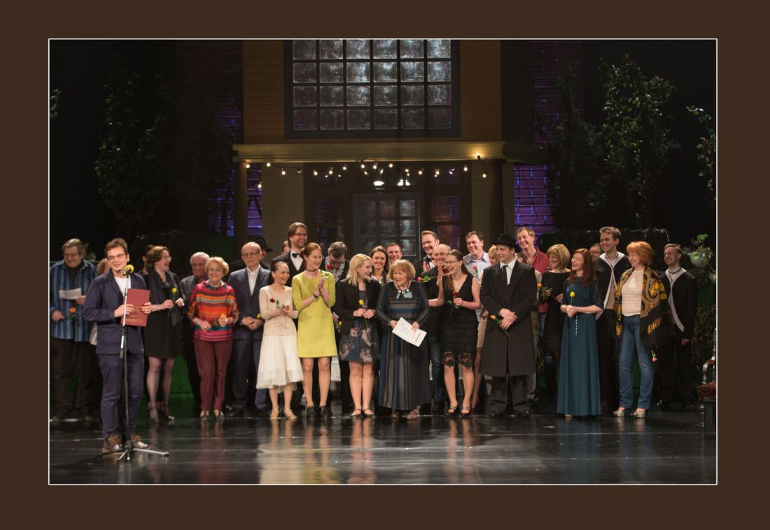 Культура в Томске, Томские новости, актеры театр фотографии сцена кулисы выставка В Томском театре Драмы открывается фотовыставка «Актеры вне сцены»