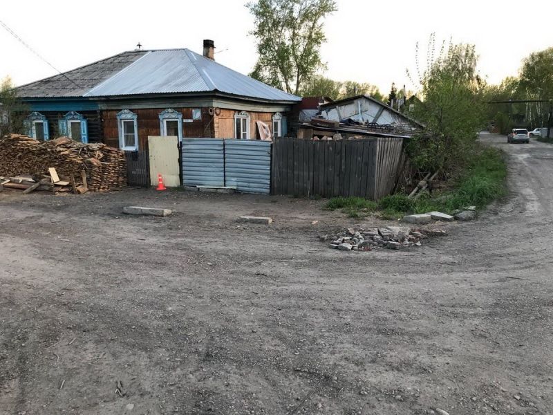 Происшествия, Томские новости, авария ДТП столкновение врезался забор снес В Томске неизвестный врезался в забор, сбил пожилую женщину и скрылся с места ДТП