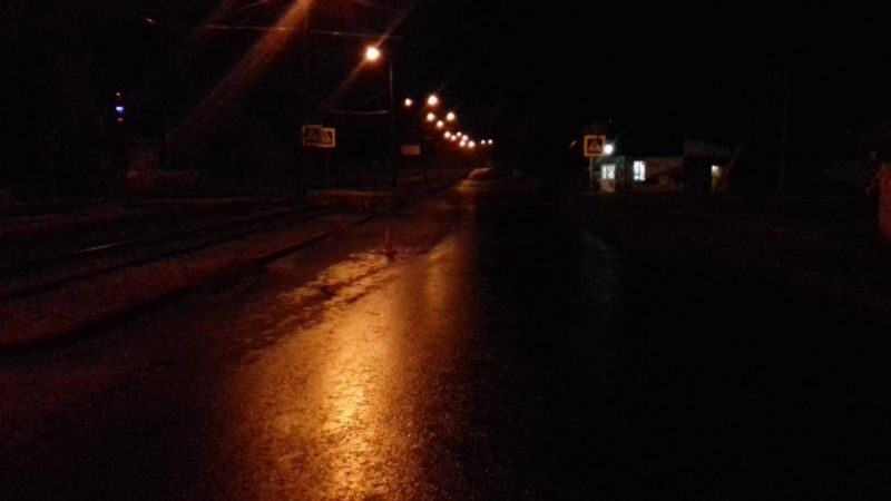 Происшествия, Томские новости, авария ДТП попали в аварию столкнулись пострадали сводка происшествий дорожная обстановка Двое попали под колеса ВАЗа в Томске, водитель отвез их медучреждение