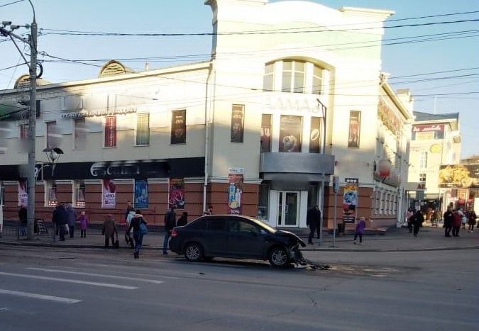 Происшествия, Томские новости, авария ДТП сводка происшествий врезались аварии Двое пострадали при столкновении маршрутки и иномарки в Томске