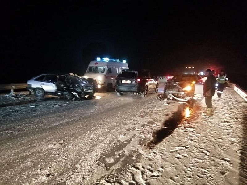 Происшествия, Томские новости, авария дтп сводка происшествий смертельные дтп Трое погибли при столкновении встречных автомобилей на трассе в Томской области