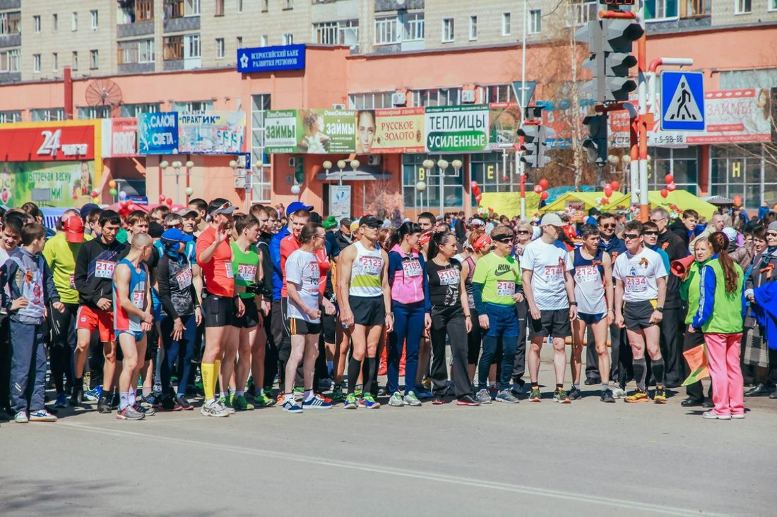 Томские новости, Томскнефть ВНК, Томскнефть бег марафон забег Все бегут — и я бегу. Сотрудники «Томскнефти» организовали свой беговой клуб