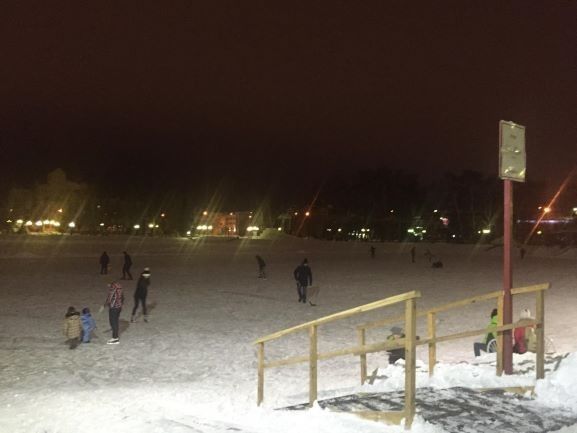 Отдых, Томские новости, каток кататься прокат коньков в томске зимний отдых В Томске заработал каток на Белом озере