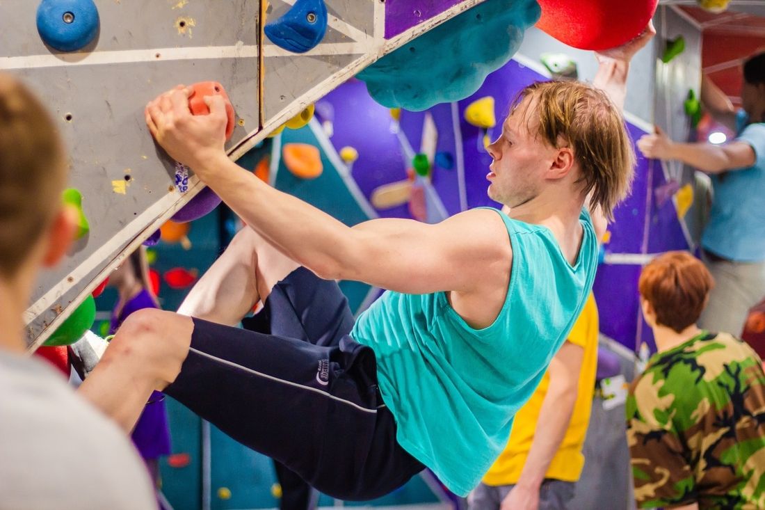 Спорт в Томске, Томские новости, альпинист скалолаз боулдеринг В Томске проходит скалолазный фестиваль