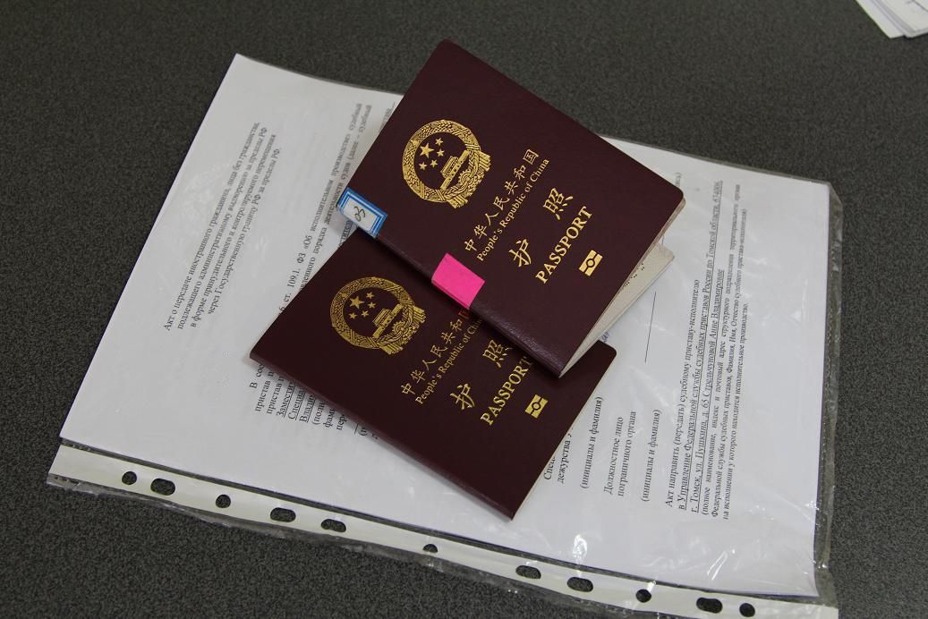 Судебные дела, Томские новости, судбеные приставы выдворили арестовали китайцы нелегалы Четверых китайцев-нелегалов выдворили из Томска