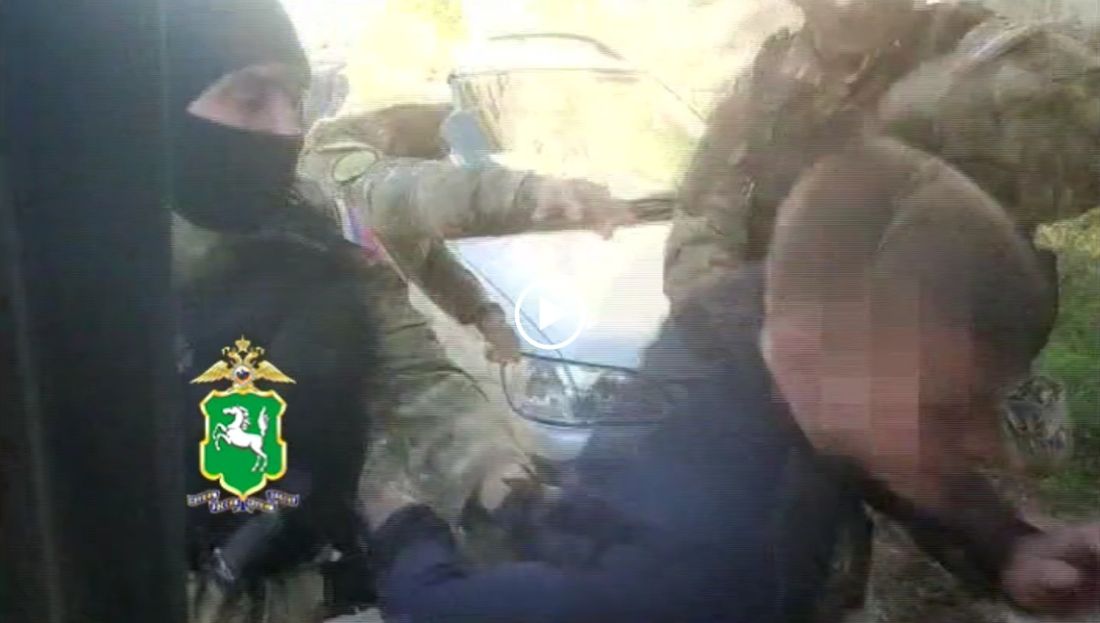 Криминал, Томские новости, УМВД грабители напали воры с ножом и масками Томские полицейские задержали серийных грабителей, нападавших на девушек