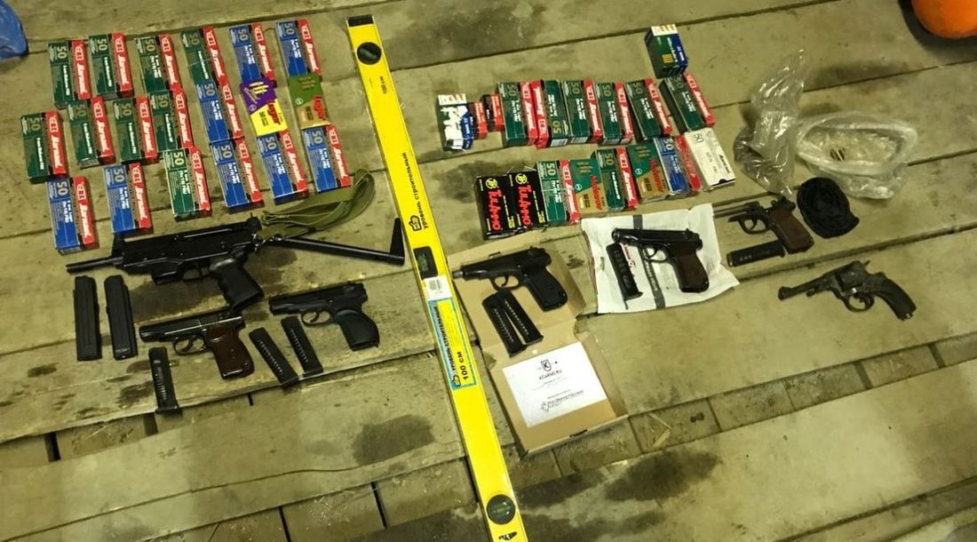 Криминал, Томские новости, оружие боеприпасы купить пистолет в Стрежевом Томске В Стрежевом перекрыли крупный канал незаконного оборота оружия