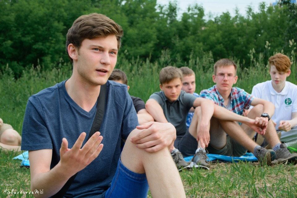 Жизненное пространство, Томские новости, Лекции на траве томск Антон Сорокин Две стороны силы: агрессия и злость Василиса Азарова Первые в этом сезоне «Лекции на траве» в Томске пройдут на крыше