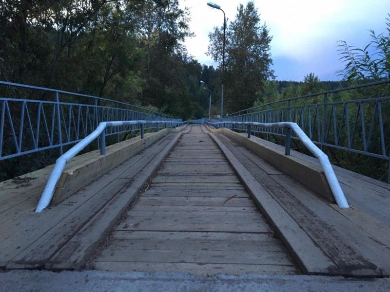 Городское благоустройство, Томские новости, мост Степановка покрытие ремонт Ушайка В Томске отремонтировали деревянное покрытие моста на Степановке