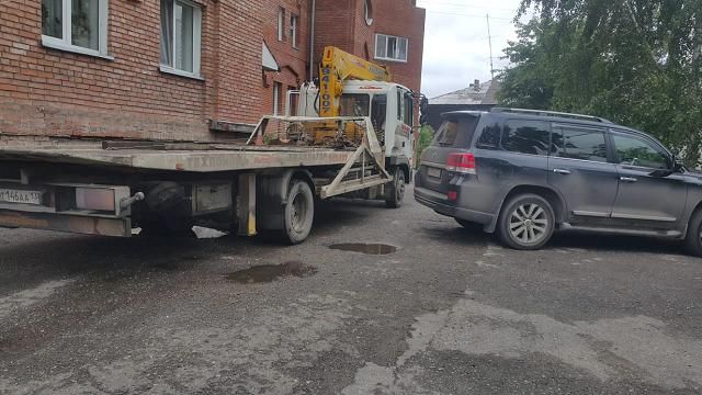 Судебные дела, Томские новости, арест автомобили судебные приставы долги Томич оплатил двухмиллионный долг в момент ареста его внедорожника