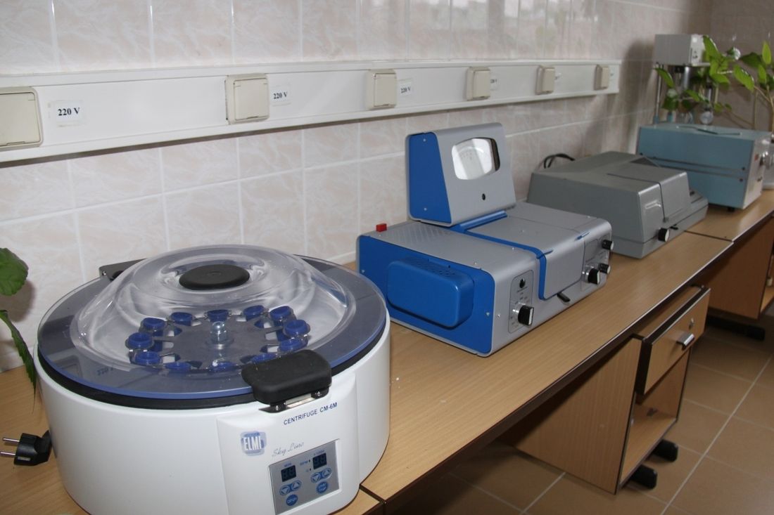 Благотворительность, Томские новости, Томскнефть ВНК, Биологи оборудование благотворительность социальная ответственность бизнеса Юные биологи Стрежевого получат новое лабораторное оборудование