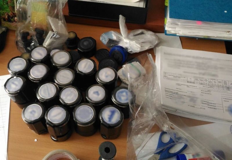 Криминал, Томские новости, банкиры обналичивать деньги счета карты незаконно криминал вывести деньги Троих томичей подозревают в незаконной банковской деятельности