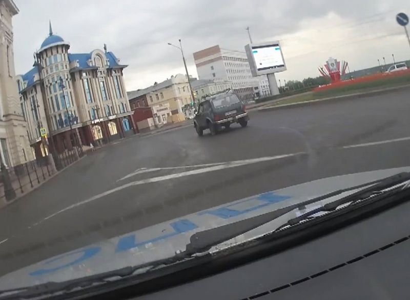 Происшествия, Томские новости, погоня стрельба выстрелы задержали подросток дорожная обстановка Томским полицейским пришлось стрелять по «Ниве» с подростком за рулем