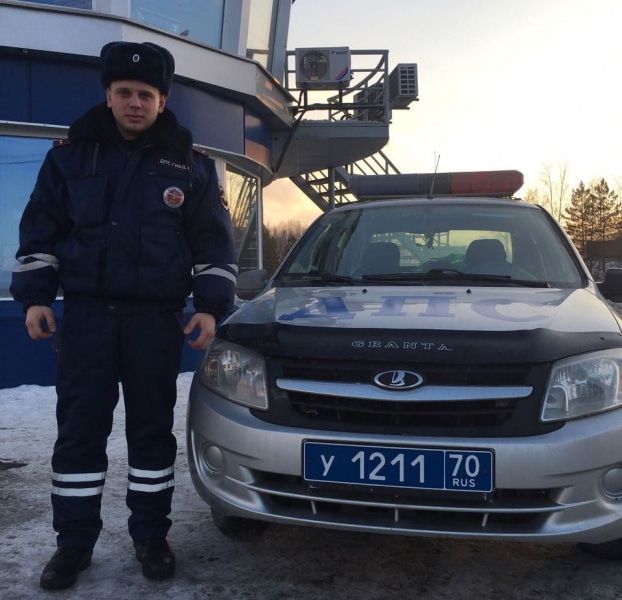 Происшествия, Томские новости, спас прохожего помог не дал умереть порезал руку потеря крови пострадал Томский полицейский спас прохожего