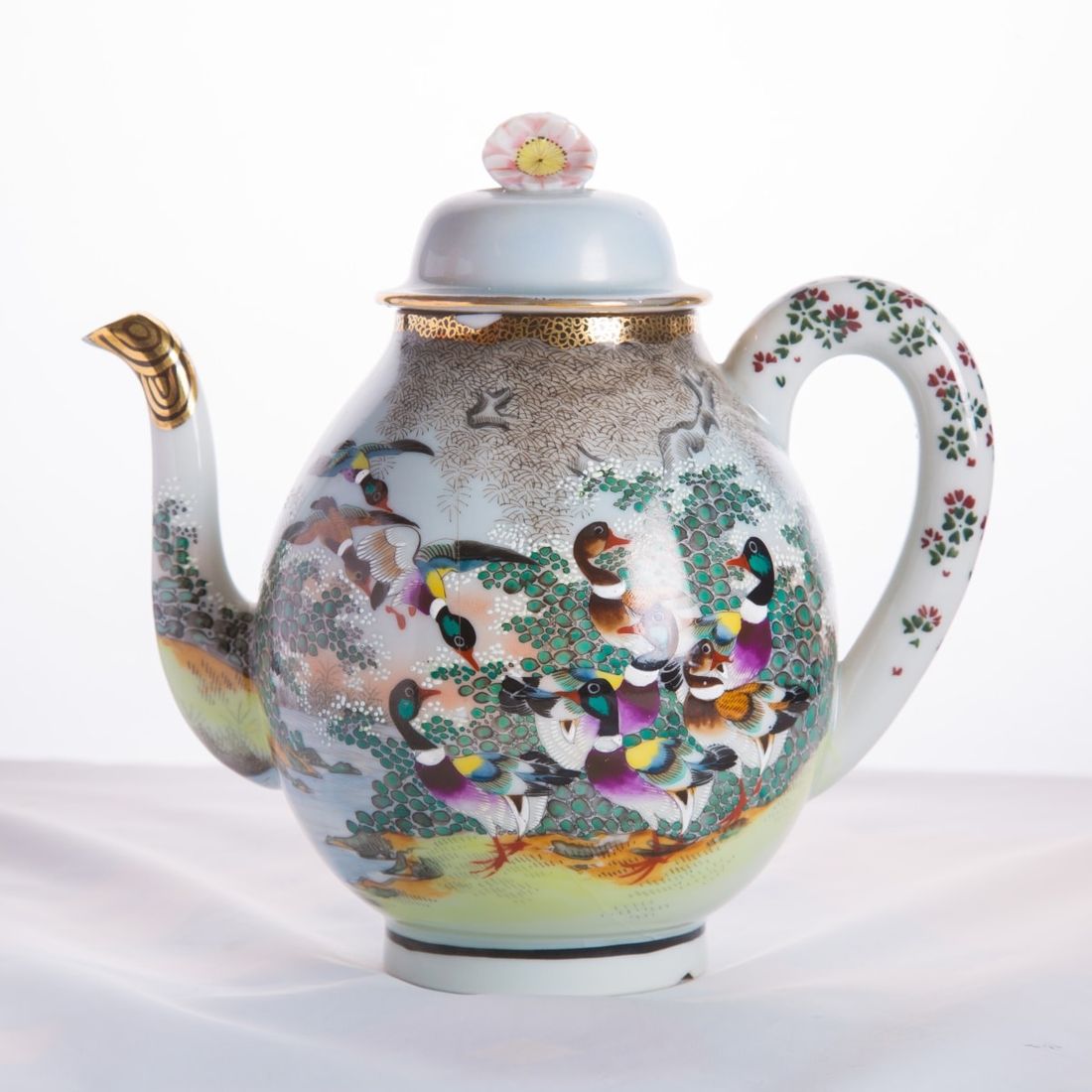 Культура в Томске, Музейный календарь, Томские новости, чайник фарвор календарь китайская японская коллекция Сентябрьский календарь: Suzuki без крышки с утками