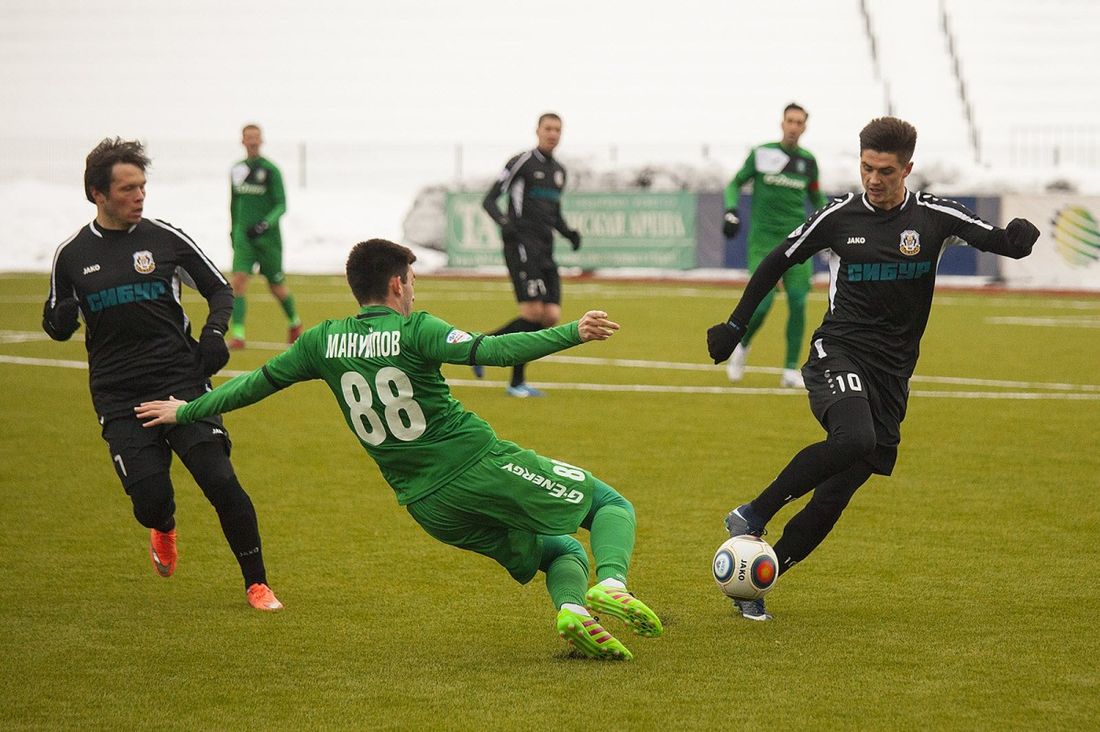 Спорт, Томские новости, Томь Тюмень матч футбол футболисты премьер-лига Выездной матч «Томи» закончился ничьей