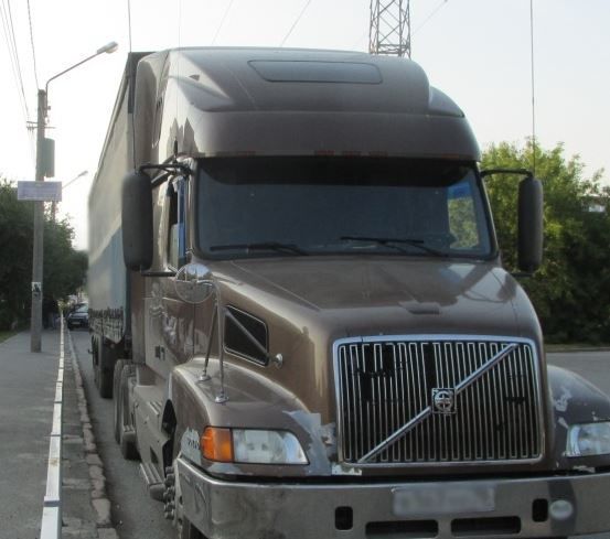 Криминал, Происшествия, Томские новости, криминал украли задержали вор фура В Томске из припаркованного грузовика украли корм для животных