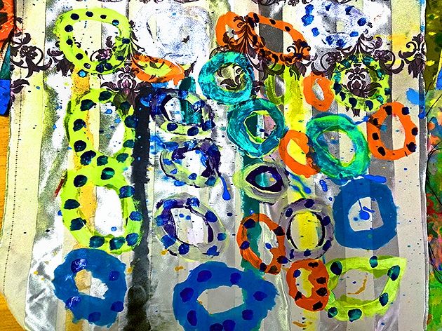 Культура в Томске, Томские новости, выставка художники рисуют люди с ограниченными возможностями В Томске открывается благотворительная выставка «Вверх! Наедине с миром»