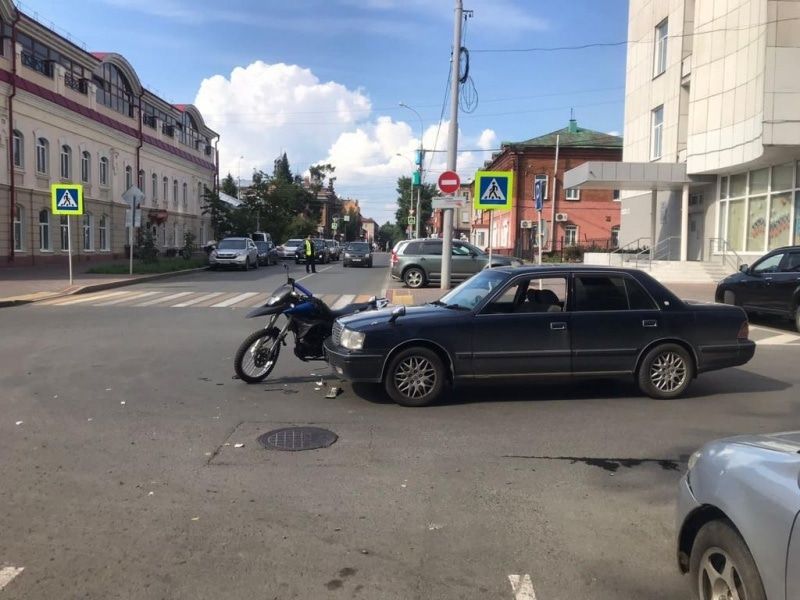 Происшествия, Томские новости, авария ДТП врезались пострадали сводка происшествий жесть Томска интересные новости Водитель легкового автомобиля столкнулся с мотоциклистом на улице Гагарина в Томске