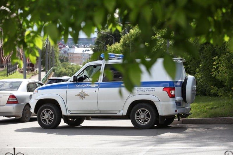 Происшествия, Томские новости, стрельба ребенок происшествия инциденты интересные новости Томска жесть В Томске ребенок «стрелял» с балкона из игрушечного автомата — проводится проверка