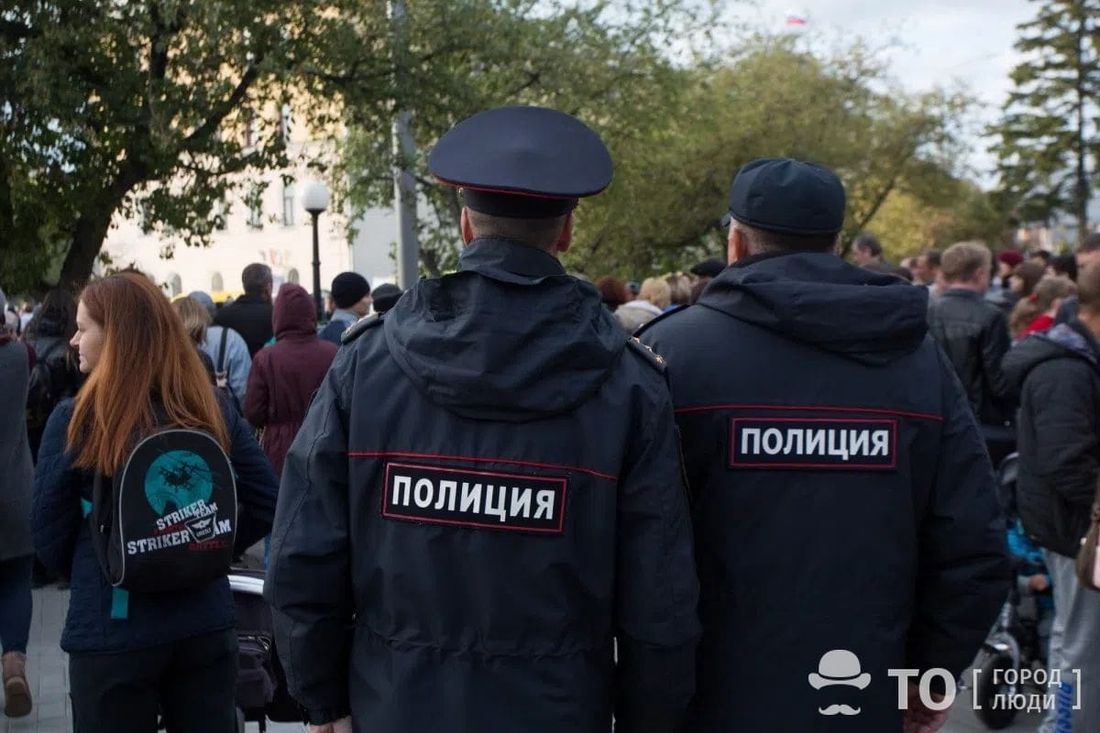 Криминал, Происшествия, Томские новости, криминал сводка происшествий жесть Томска интересные новости Тела двоих мужчин обнаружили в автомобиле на парковке перед Гуманитарным лицеем в Томске