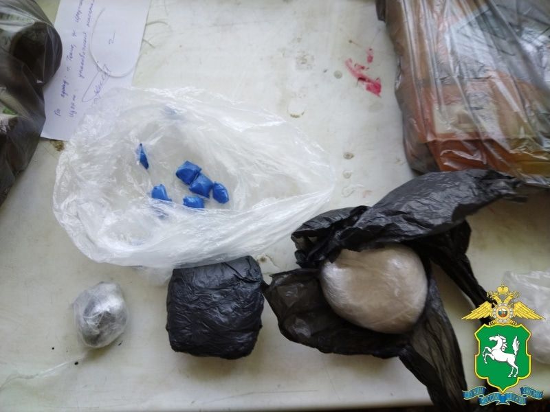 Криминал, Происшествия, Томские новости, сбыт наркотики героин в Томске мигранты жесть Томска В Томске задержали пятерых участников этнической наркогруппировки с килограммом героина