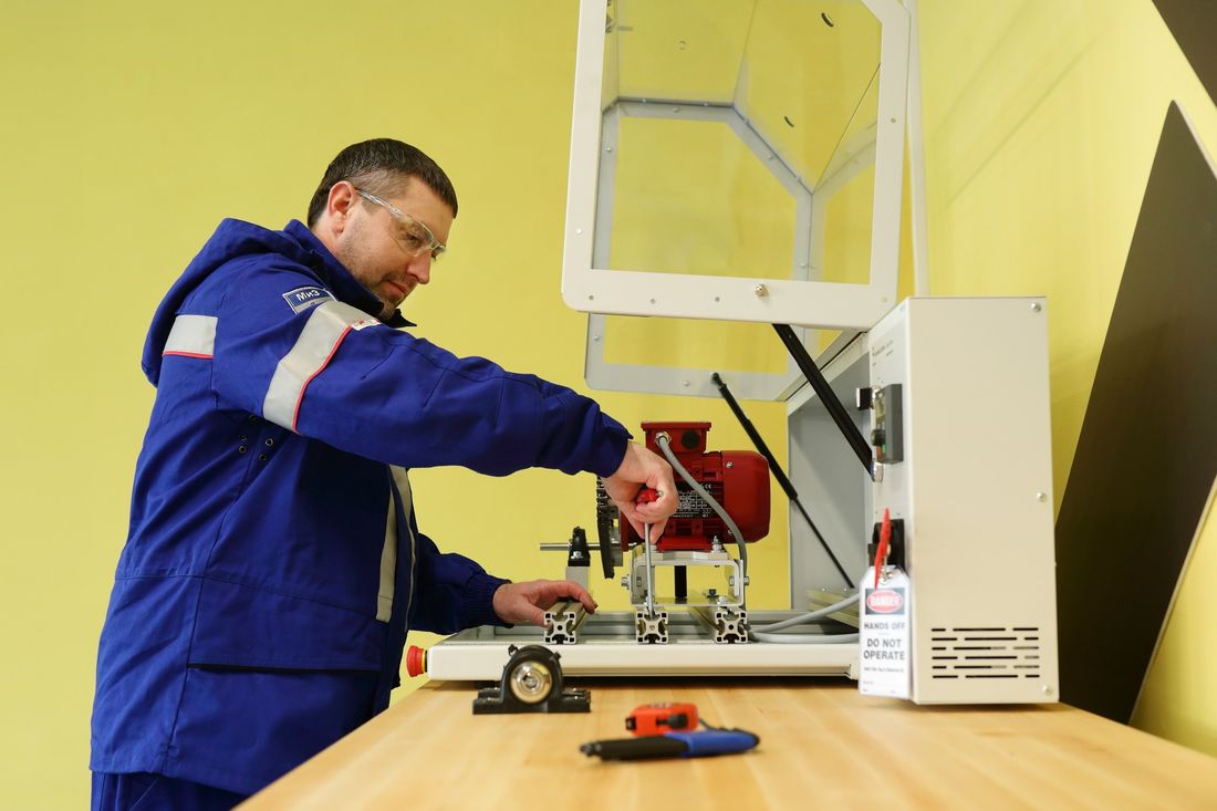 Газпромнефть-Восток, Томские новости, ГПН газпромнефть обучение образование профобразование повышение квалификации «Газпромнефть-Восток» развивает систему профессионального образования для специалистов рабочих профессий