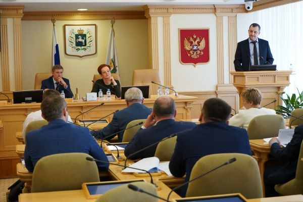 ЗД ТО, Томские новости, депутаты дума интересные новости защита лес тайга Припоселковые кедровники в Томской области защитят от союзного короеда